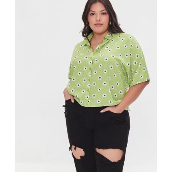Cropped Daisy Button-up - Picture 1 of 5